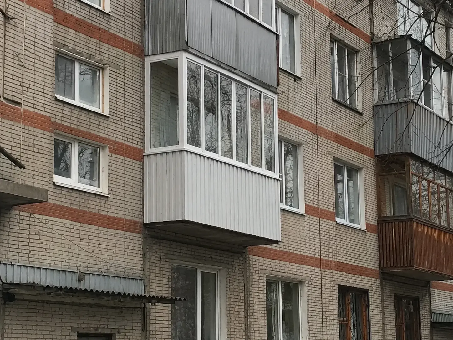 Холодное алюминиевое остекление балкона в Тучково